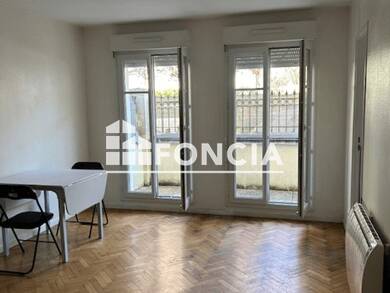 Appartement à louer 610 € 1 pièce 30,7 m² RDC Monnet Pre Berson Villeparisis 77270