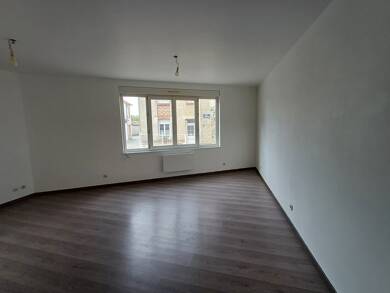 Appartement à louer 630 € 4 pièces 3 chambres 73 m² RDC Neufchatel sur Aisne 02190