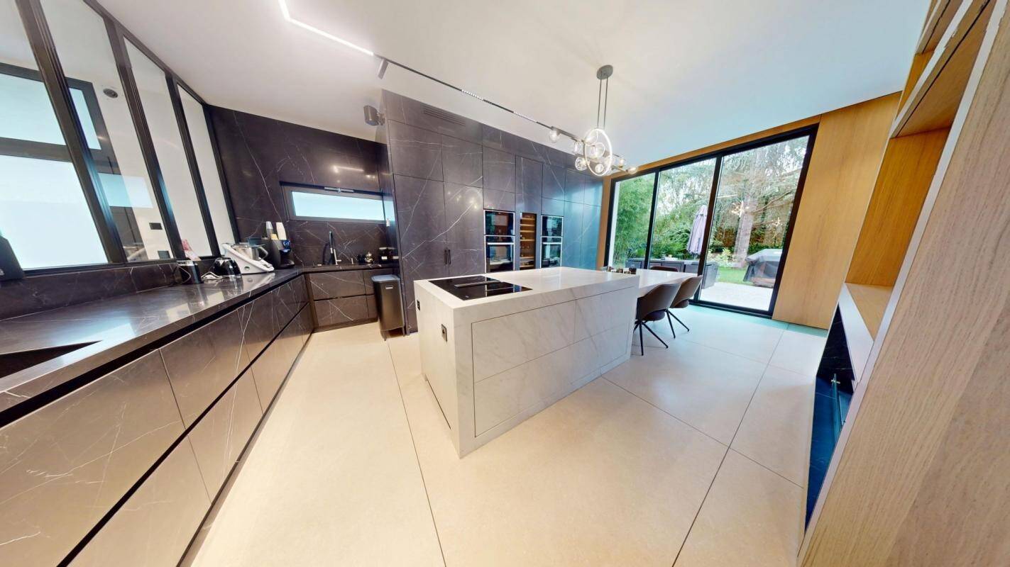 Maison à vendre, 262m², LA VARENNE SAINT HILAIRE