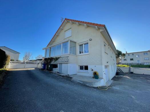 Maison à louer 1 200 € 6 pièces 5 chambres 172 m² Est Couzeix 87270