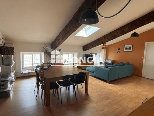 Appartement à louer 750 € 3 pièces 2 chambres 68,5 m² 3ème étage La Ville Tournon-sur-Rhône 07300