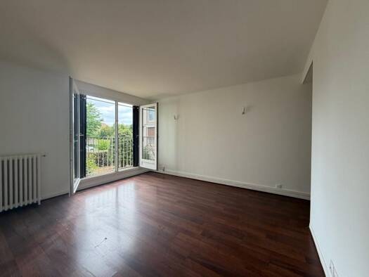 Appartement à vendre 235 000 € 3 pièces 2 chambres 55,52 m² RDC/4 La Pie Saint-Maur-des-Fossés 94100