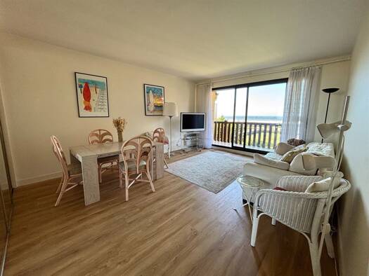 Appartement à louer 1 430 € 2 pièces 1 chambre 52 m² Étage 3/4 Deauville 14800