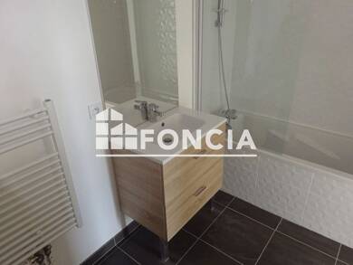 Appartement à louer 760 € 3 pièces 2 chambres 58,6 m² 4ème étage Centre Le Petit-Quevilly 76140
