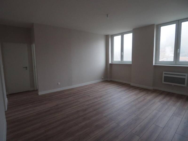 Maison à louer, 74m², CALUIRE ET CUIRE