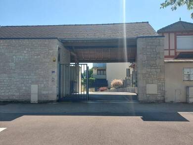 Garage/Stationnement à louer 67 € Centre Melun 77000