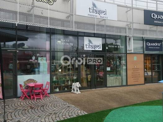 Local commercial avec bail commercial 833 € 48 m² de surface de vente Vedène 84270