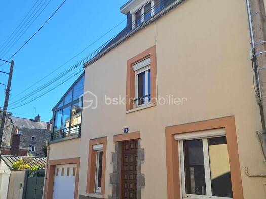 Maison de ville à vendre 244 900 € 5 pièces 3 chambres 167 m² 183 m² de terrain Saint Martin Mayenne 53100