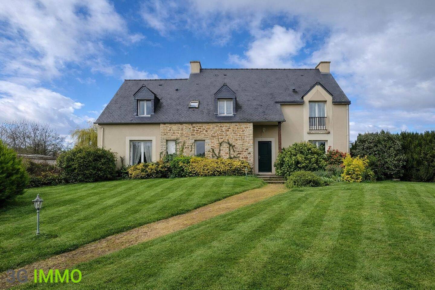 Maison à vendre, 193m², SAINT JOUAN DES GUERETS
