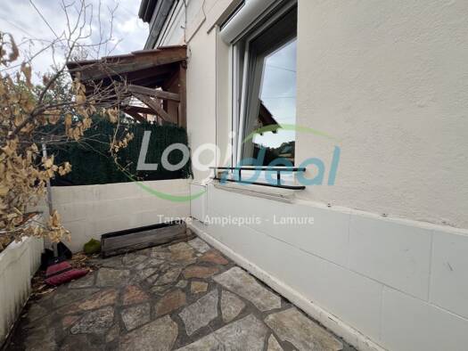 Maison à vendre 99 000 € 3 pièces 2 chambres 50 m² 150 m² de terrain Thizy-les-Bourgs 69240