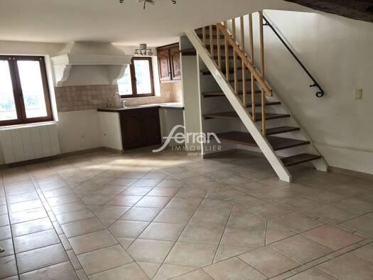 Appartement à louer 690 € 3 pièces 2 chambres 58,8 m² 1er étage Callas 83830