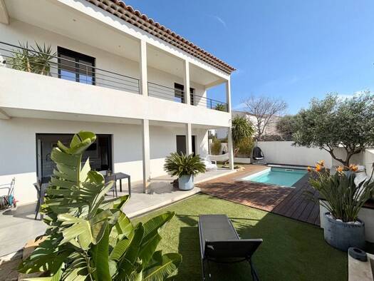 Maison à vendre 799 000 € 6 pièces 4 chambres 160 m² 413 m² de terrain Nord La Ciotat 13600