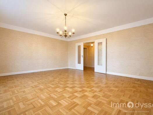 Appartement à vendre 299 000 € 5 pièces 3 chambres 103 m² Étage 1/4 Grenouillère-Marnois-Rive de Marne Noisy-le-Grand 93160