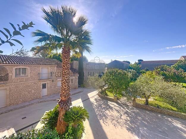 Maison à vendre 1 250 000 € 25 pièces 14 chambres 683 m² 2 442 m² de terrain Sommières 30250