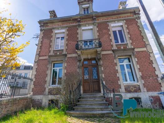Maison de ville à vendre 199 000 € 7 pièces 3 chambres 122 m² Laon 02000