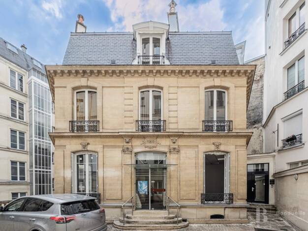 Espace bureau à louer 6 347 € 149 m² de bureaux Mairie Paris 8ème 75008