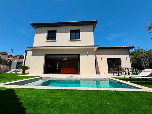 Villa à vendre 546 000 € 5 pièces 3 chambres 125 m² 504 m² de terrain Est Clermont-l'Hérault 34800