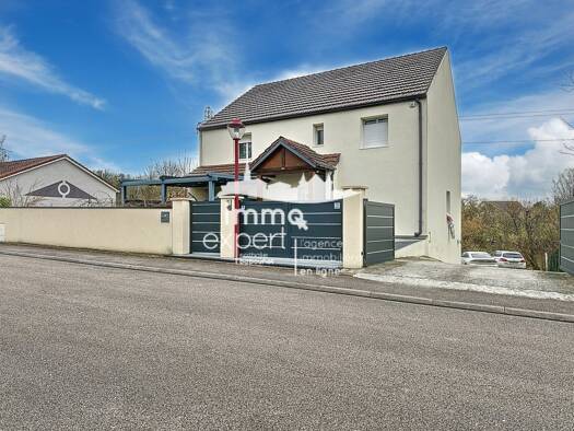 Maison à vendre 262 000 € 6 pièces 4 chambres 184 m² 762 m² de terrain Mirecourt 88500