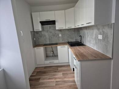 Appartement à louer 1 640 € 4 pièces 3 chambres 106 m² 1er étage Centre Ouest Trappes 78190