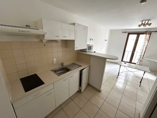 Studio à louer 376 € 1 pièce 23,3 m² Étage 2/3 Auch 32000