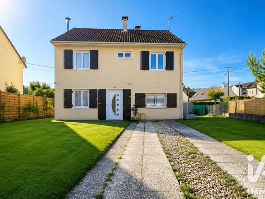 Maison à vendre 276 000 € 5 pièces 4 chambres 127 m² 478 m² de terrain Ouest Gisors 27140