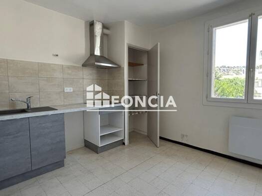 Appartement à louer 630 € 3 pièces 2 chambres 71 m² 1er étage Centre Ville Cavaillon 84300