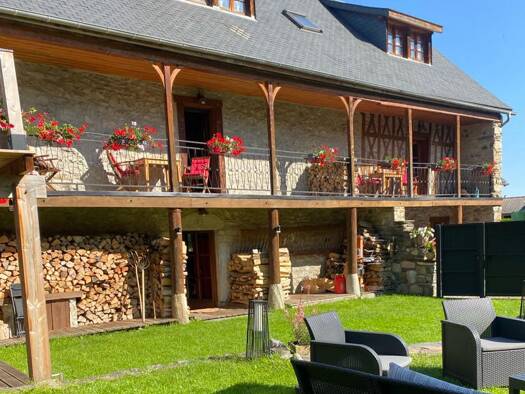 Maison de vacances à vendre 845 000 € 12 pièces 8 chambres 380 m² 702 m² de terrain Sailhan 65170