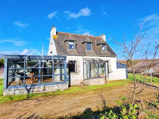 Maison à vendre 232 000 € 5 pièces 3 chambres 105 m² 9 357 m² de terrain Berrien 29690