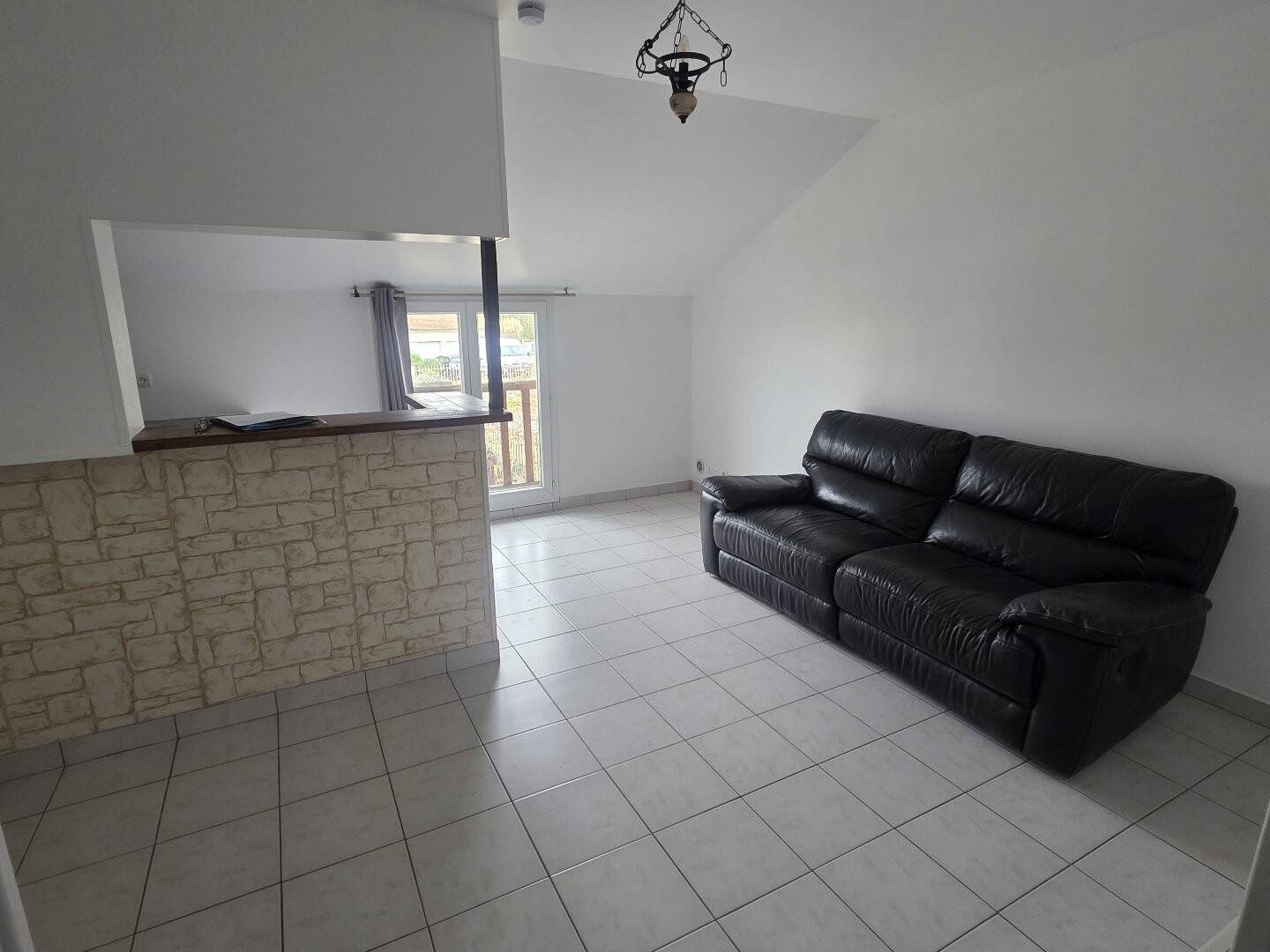 Maison à louer, 30m², SAINT MAURICE MONTCOURONNE