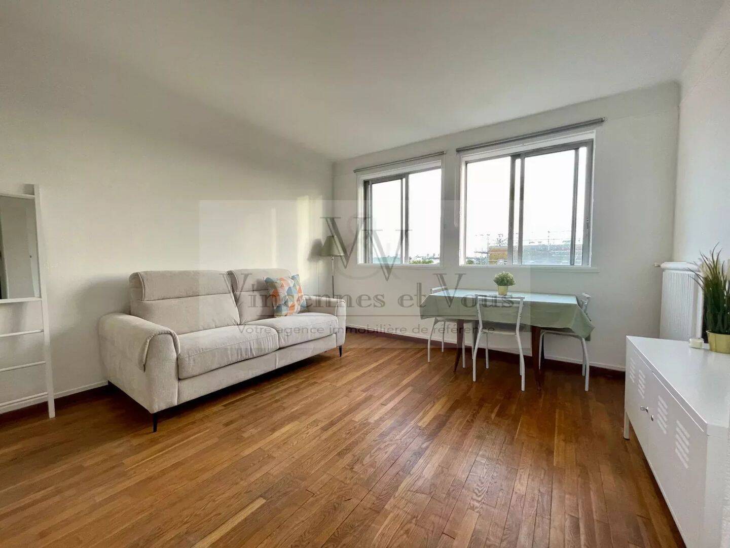 Maison à louer, 29m², SAINT MAUR DES FOSSES