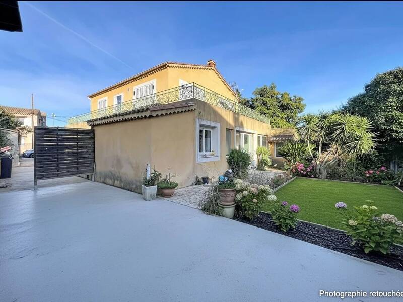 Maison à vendre, 221m², VALLAURIS