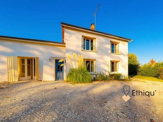 Maison à vendre 150 000 € 9 pièces 5 chambres 148 m² 4 810 m² de terrain Lachapelle-en-Blaisy 52330