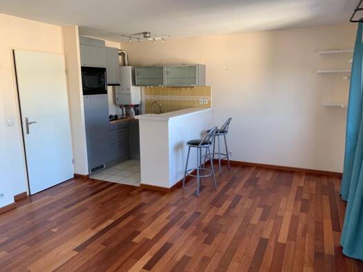 Appartement à louer 820 € 2 pièces 1 chambre 39 m² Le Vieux Bourg Morsang-sur-Orge 91390