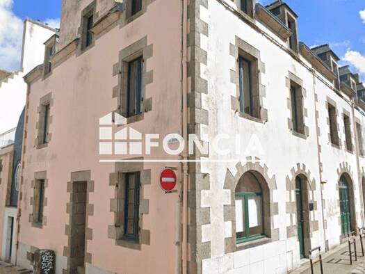Local commercial à louer 370 € 17 m² de surface de vente Centre Ville Douarnenez 29100