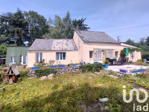 Maison de plain-pied à vendre 101 000 € 4 pièces 3 chambres 92 m² 1 374 m² de terrain Sillé-le-Guillaume 72140