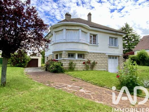 Maison de plain-pied à vendre 297 000 € 4 pièces 2 chambres 80 m² 1 135 m² de terrain Dourdan 91410
