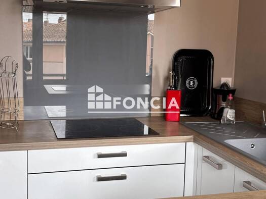 Duplex à vendre 182 000 € 5 pièces 4 chambres 106 m² Étage 4/4 Agen 47000