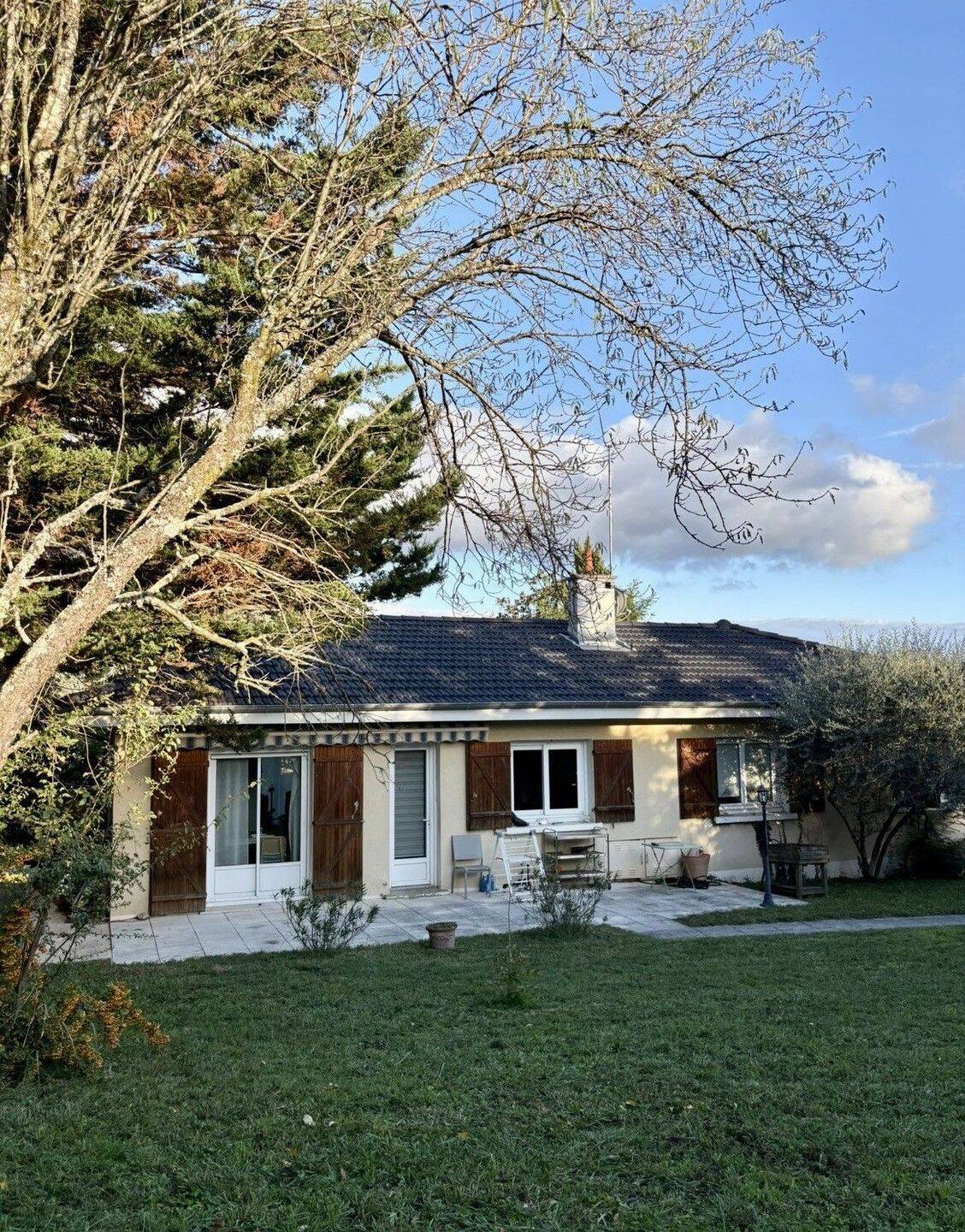 Maison à vendre, 148m², SATHONAY VILLAGE