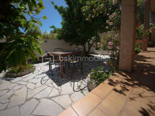 Villa à vendre 270 000 € 9 pièces 6 chambres 153 m² 279 m² de terrain Sud Pézenas 34120