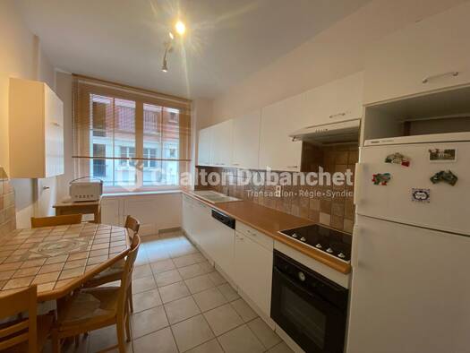 Appartement à louer 801 € 3 pièces 2 chambres 103 m² Étage 1/5 Le Centre-Centre Ville Roanne 42300