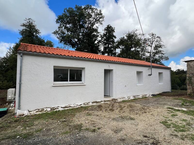 Maison à louer, 75m², BEAULIEU SOUS LA ROCHE