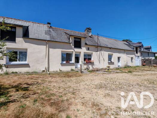 Maison de plain-pied à vendre 113 500 € 4 pièces 3 chambres 99 m² 4 726 m² de terrain La Grée-Saint-Laurent 56120