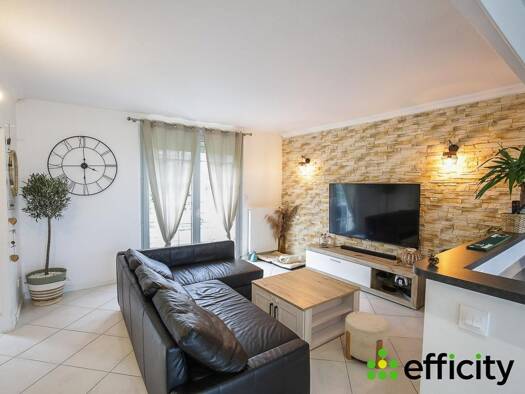 Maison de plain-pied à vendre 240 000 € 4 pièces 2 chambres 72 m² 481 m² de terrain Merisiers Plaisances Mantes-la-Ville 78711