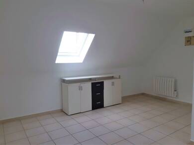 Appartement à louer 395 € 1 pièce 22,7 m² Étage 1/1 Cuise-la-Motte 60350