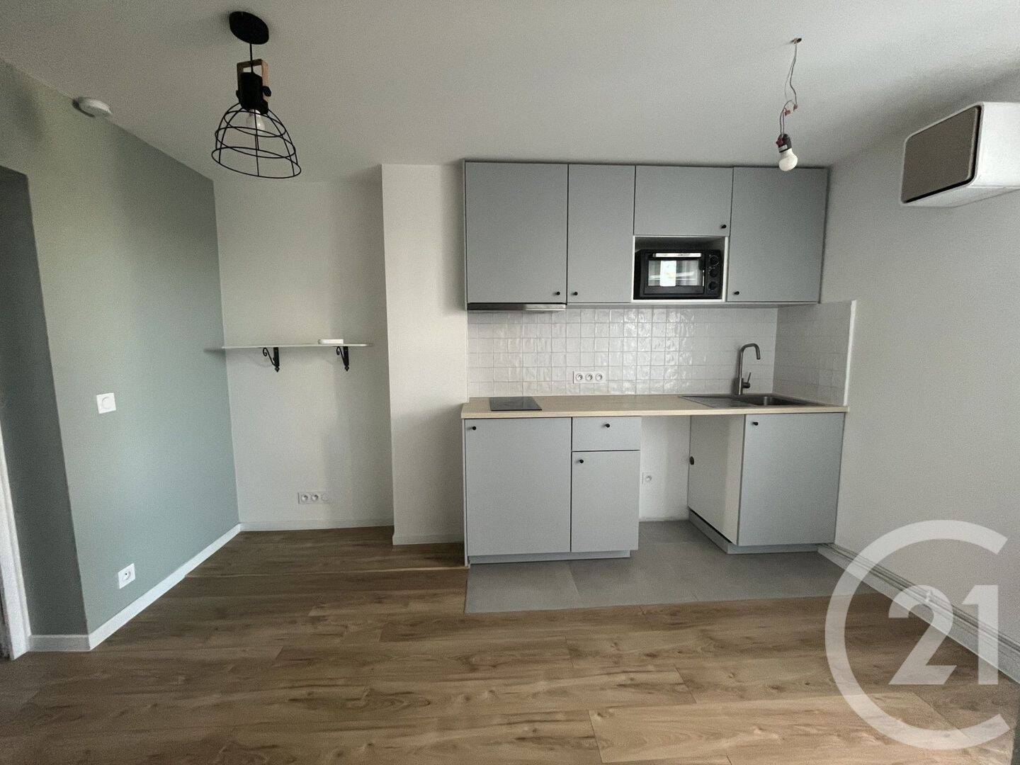 Maison à louer, 28m², SAINT MAUR DES FOSSES