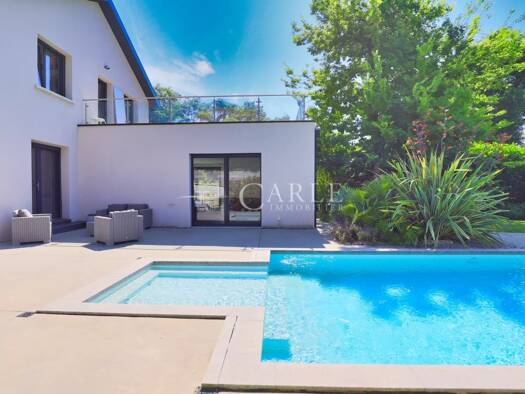 Villa à vendre 749 000 € 10 pièces 5 chambres 192 m² 1 050 m² de terrain Vurey Genas 69740