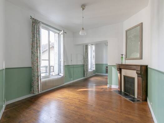 Loft à vendre 335 000 € 3 pièces 2 chambres 54 m² 1er étage Dhuys-François Mitterand Bagnolet 93170