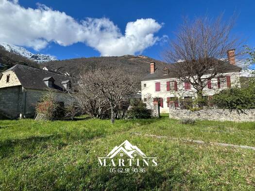 Maison à vendre 265 000 € 5 pièces 3 chambres 156 m² 1 437 m² de terrain Argelès-Gazost 65400