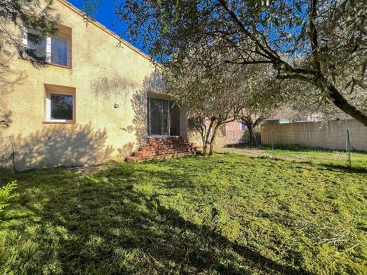 Maison de plain-pied à vendre 195 000 € 5 pièces 2 chambres 97 m² 50 m² de terrain Châteauneuf-Val-Saint-Donat 04200