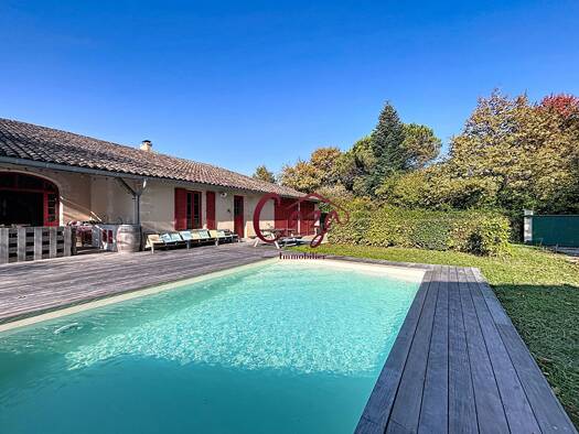 Maison à vendre 579 000 € 5 pièces 4 chambres 208 m² 2 800 m² de terrain Camblanes et Meynac 33360